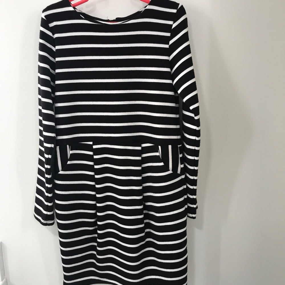 Girls H&M striped long sleeves dress. Size 6-8